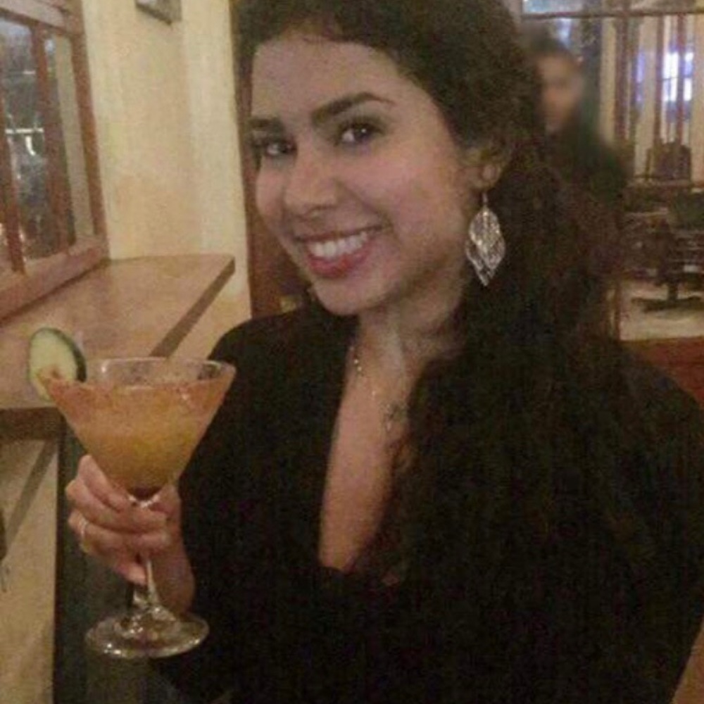 Meet your Posher, Miss. Monica Larissa ✨